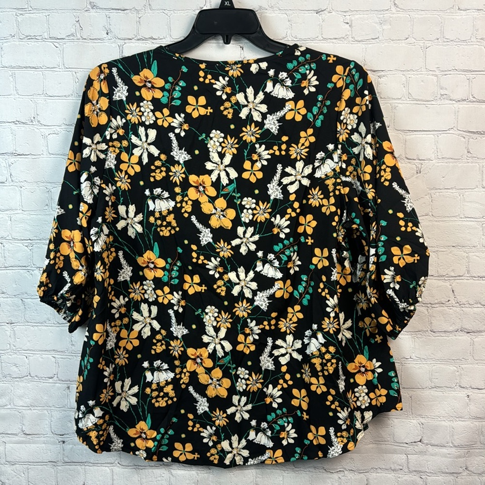 BloomChic Floral Black and Orange Women's Balloon Sleeve Top Plus Size 1X - Picture 7 of 7